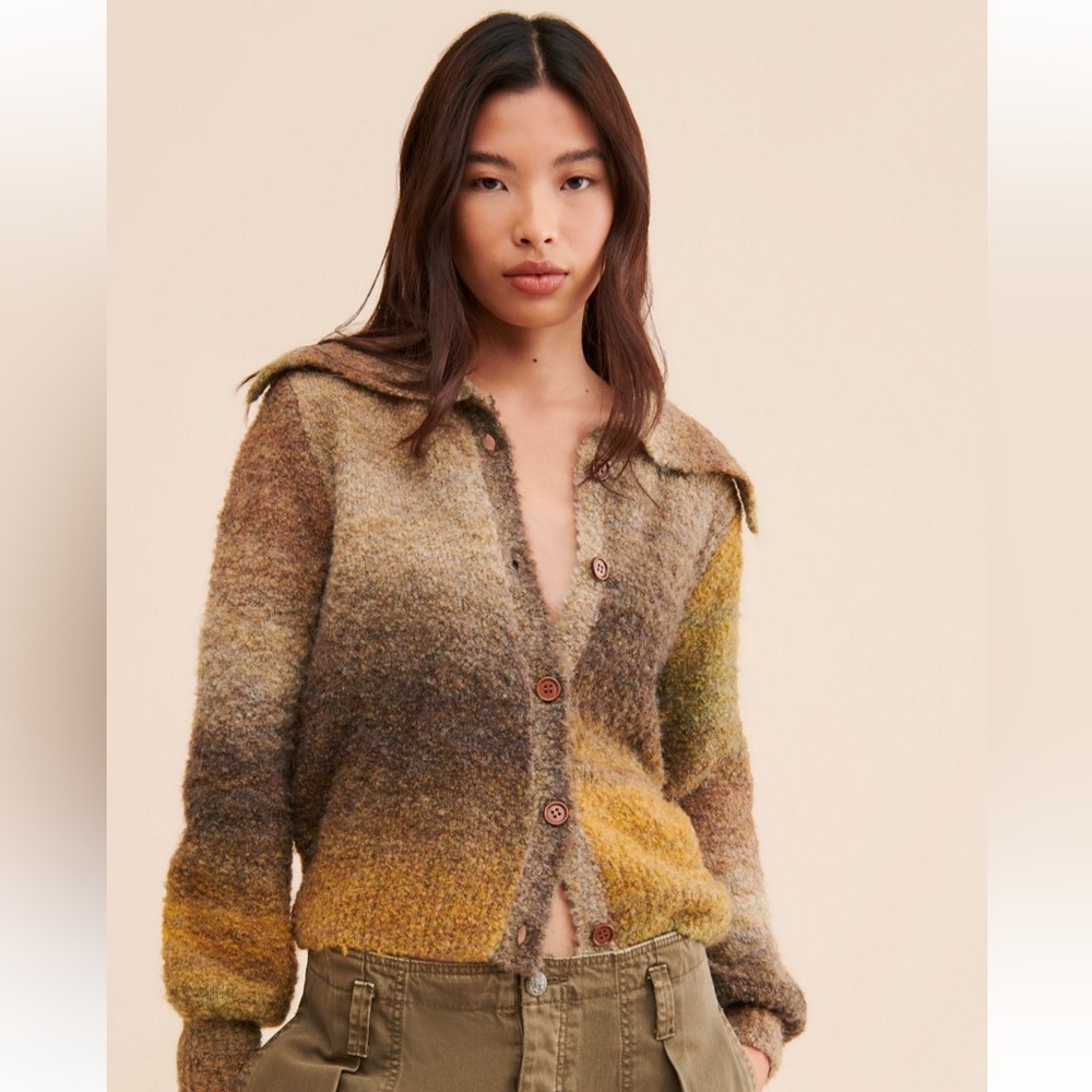 Used condition “find me now” sweater purchased from free people.